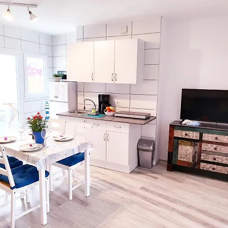 Daire Bonito Estudio Con Patio Interior En