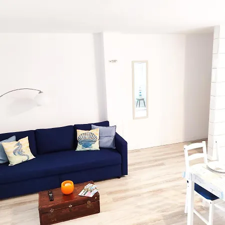 Bonito Estudio Con Patio Interior En Daire